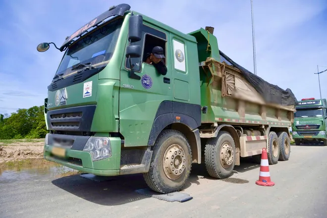 H&agrave; Nội: Siết chặt quản l&yacute; vận tải, xử l&yacute; nghi&ecirc;m hơn 1.600 xe tải vi phạm - Ảnh 4.