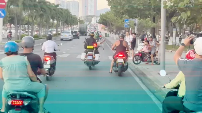 Đảm bảo du lịch văn minh, th&acirc;n thiện: Xử l&yacute; nghi&ecirc;m người nước ngo&agrave;i vi phạm ph&aacute;p luật- Ảnh 7.