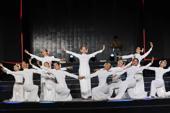 TP Hồ Chí Minh: Trước thềm Gala "Tổ quốc bình yên" - Ảnh 11.