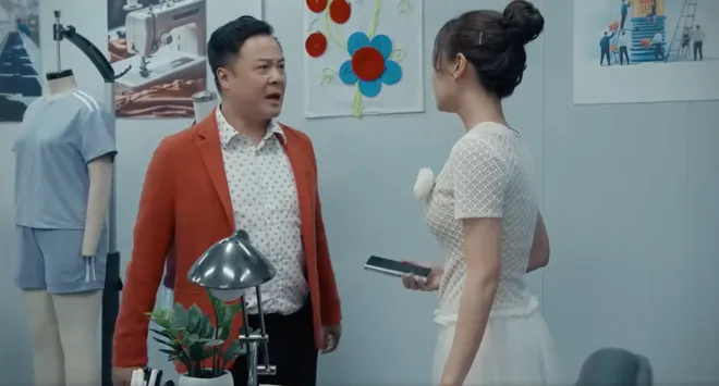 Dưới &ocirc; cửa s&aacute;ng đ&egrave;n - Tập 12: Clip Sinh bị vu oan lan truyền tr&ecirc;n mạng x&atilde; hội g&acirc;y chấn động - Ảnh 17.