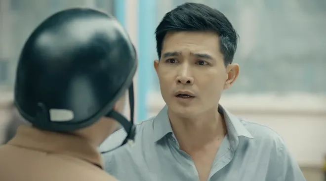 Dưới &ocirc; cửa s&aacute;ng đ&egrave;n - Tập 12: Clip Sinh bị vu oan lan truyền tr&ecirc;n mạng x&atilde; hội g&acirc;y chấn động - Ảnh 3.