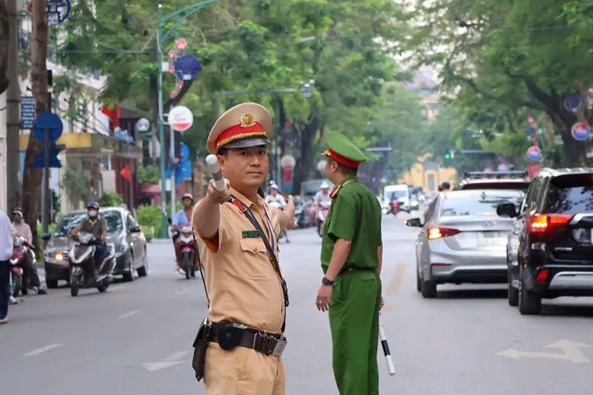 H&agrave; Nội: Bảo đảm giao th&ocirc;ng th&ocirc;ng suốt trong ng&agrave;y đầu Kỳ thi tốt nghiệp THPT năm 2026- Ảnh 7.