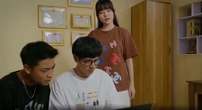 Phía bên kia thành phố - Tập 12: Bà Xuân hiểu lầm Tuyết Lan là bạn gái Khuê- Ảnh 12. Phía bên kia thành phố - Tập 12: Bà Xuân hiểu lầm Tuyết Lan là bạn gái Khuê- Ảnh 12.