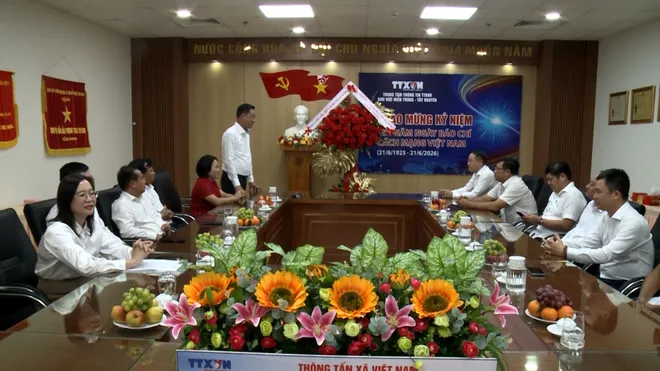 Uỷ viên Trung ương Đảng, Bí thư Thành ủy Đà Nẵng Lê Ngọc Quang chúc mừng các cơ quan báo chí- Ảnh 4. Uỷ viên Trung ương Đảng, Bí thư Thành ủy Đà Nẵng Lê Ngọc Quang chúc mừng các cơ quan báo chí- Ảnh 4.
