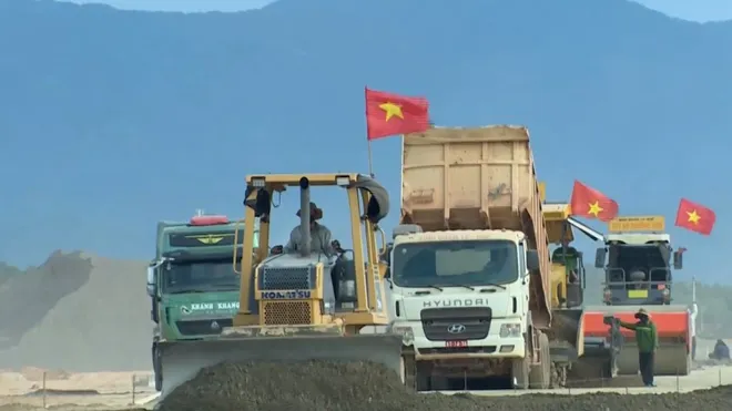 Đại công trường sân bay Quốc tế Phù Cát: Chạy đua với thời gian trước giờ về đích- Ảnh 2. Đại công trường sân bay Quốc tế Phù Cát: Chạy đua với thời gian trước giờ về đích- Ảnh 2.