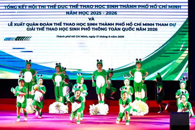 Học sinh TP Hồ Ch&iacute; Minh x&aacute;c lập kỷ lục tại Hội thi Thể dục thể thao- Ảnh 4.