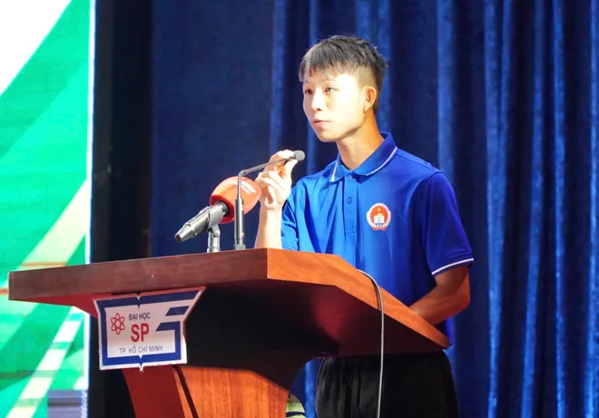 Học sinh TP Hồ Ch&iacute; Minh x&aacute;c lập kỷ lục tại Hội thi Thể dục thể thao- Ảnh 15.