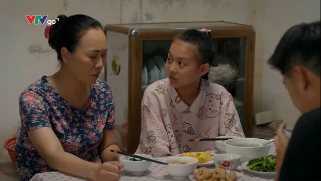 Ph&iacute;a b&ecirc;n kia th&agrave;nh phố - Tập 15: Khu&ecirc; sốc khi ph&aacute;t hiện anh trai Tuyết Lan l&agrave; kẻ từng bắt nạt m&igrave;nh - Ảnh 3.