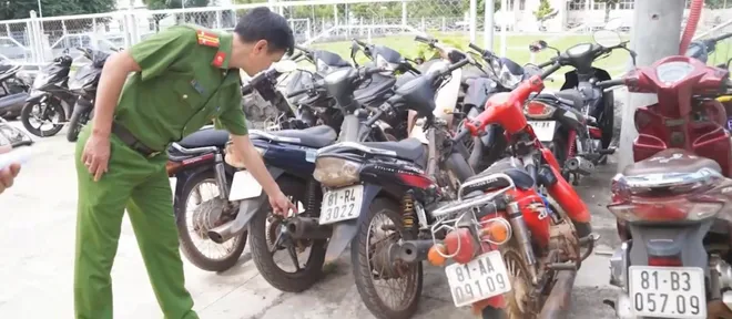 Gia Lai: Triệu tập hơn 40 thanh thiếu ni&ecirc;n mang hung kh&iacute; g&acirc;y rối tr&ecirc;n đường  - Ảnh 2.