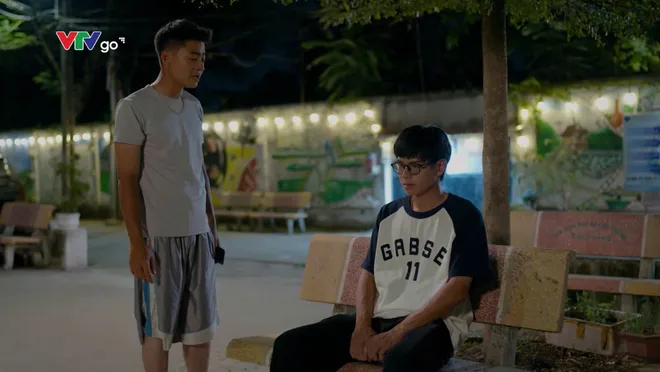 Ph&iacute;a b&ecirc;n kia th&agrave;nh phố - Tập 16: B&iacute; ẩn về sự ra đi của anh trai Tuyết Lan h&eacute; lộ bi kịch &aacute;m ảnh Khu&ecirc; - Ảnh 3.