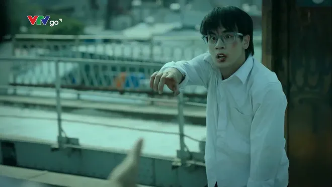 Ph&iacute;a b&ecirc;n kia th&agrave;nh phố - Tập 16: B&iacute; ẩn về sự ra đi của anh trai Tuyết Lan h&eacute; lộ bi kịch &aacute;m ảnh Khu&ecirc; - Ảnh 11.