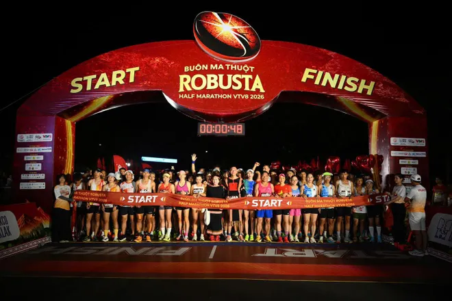 S&aacute;ng nay (21/6), giải chạy Bu&ocirc;n Ma Thuột Robusta Half Marathon VTV8 2026 đ&atilde; ch&iacute;nh thức diễn ra- Ảnh 6.