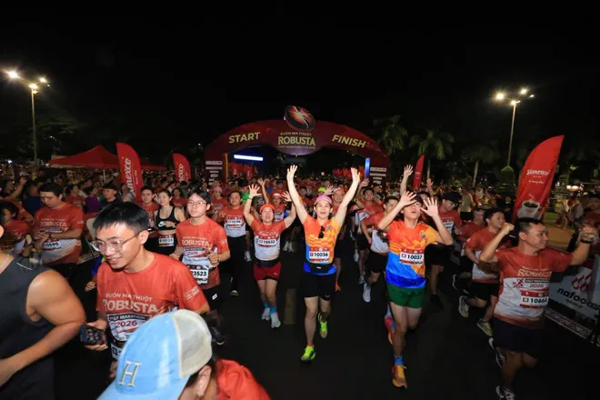 S&aacute;ng nay (21/6), giải chạy Bu&ocirc;n Ma Thuột Robusta Half Marathon VTV8 2026 đ&atilde; ch&iacute;nh thức diễn ra- Ảnh 7.