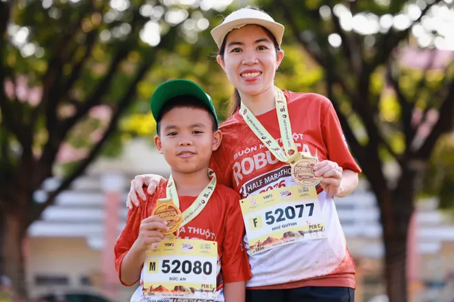 S&aacute;ng nay (21/6), giải chạy Bu&ocirc;n Ma Thuột Robusta Half Marathon VTV8 2026 đ&atilde; ch&iacute;nh thức diễn ra- Ảnh 35.