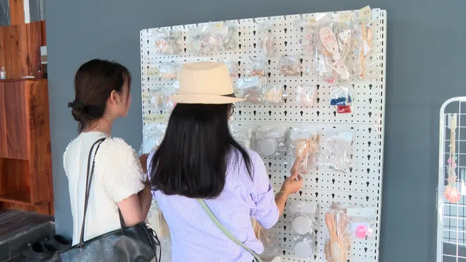 Vỏ s&ograve; biển được &ldquo;thổi hồn&rdquo; th&agrave;nh sản phẩm thủ c&ocirc;ng độc đ&aacute;o vươn ra thế giới- Ảnh 3.