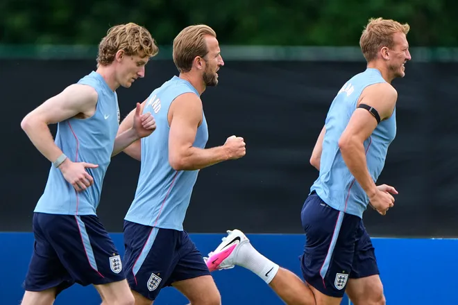 Harry Kane theo đuổi kỷ lục - Ảnh 1.