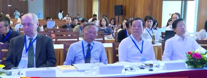 Hội thảo "Miền Trung trong quá trình kiến tạo Việt Nam toàn cầu”- Ảnh 6. Hội thảo "Miền Trung trong quá trình kiến tạo Việt Nam toàn cầu”- Ảnh 6.