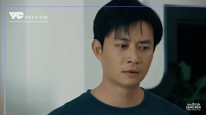 Dưới &ocirc; cửa s&aacute;ng đ&egrave;n - Tập 18: Dương kh&ocirc;ng đồng &yacute; k&yacute; đơn ly h&ocirc;n, Diệu vẫn ki&ecirc;n quyết chia tay - Ảnh 6.