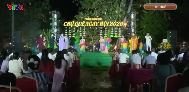 Khai mạc &ldquo;Chợ qu&ecirc; ng&agrave;y hội&rdquo; &ndash; Lan tỏa gi&aacute; trị văn h&oacute;a l&agrave;ng qu&ecirc; xứ Huế- Ảnh 1.