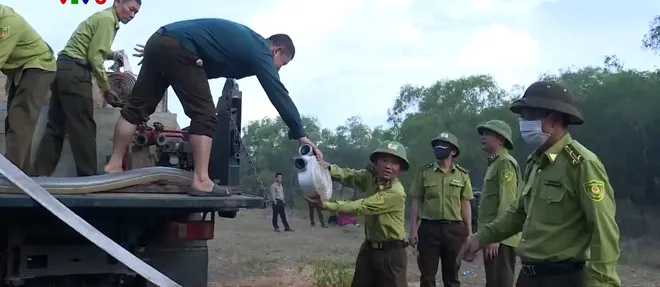 Ch&aacute;y rừng uy hiếp khu d&acirc;n cư tại Quảng Trị- Ảnh 7.