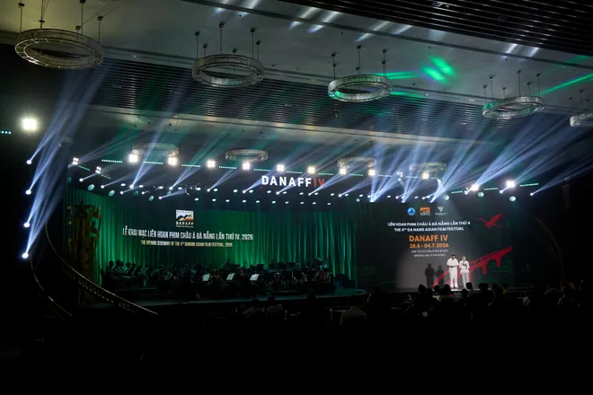 Hậu trường trước giờ livestream v&agrave; THTT lễ khai mạc Li&ecirc;n hoan Phim Ch&acirc;u &Aacute; Đ&agrave; Nẵng (DANAFF IV)- Ảnh 1.