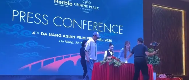 Dàn diễn viên Hàn quốc gặp gỡ báo chí tại DANAFF IV- Ảnh 2. Dàn diễn viên Hàn quốc gặp gỡ báo chí tại DANAFF IV- Ảnh 2.