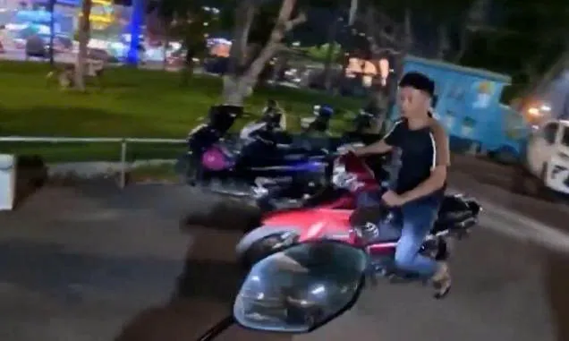 Gia Lai: Xuyên đêm xử lý thanh, thiếu niên vi phạm giao thông- Ảnh 3. Gia Lai: Xuyên đêm xử lý thanh, thiếu niên vi phạm giao thông- Ảnh 3.