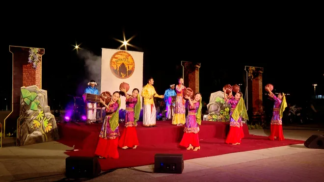 Về miền Di sản Chăm: Thanh âm di sản giữa không gian biển Khánh Hòa- Ảnh 2. Về miền Di sản Chăm: Thanh âm di sản giữa không gian biển Khánh Hòa- Ảnh 2.