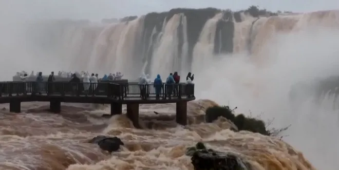 Chi&ecirc;m ngưỡng kỳ quan thi&ecirc;n nhi&ecirc;n th&aacute;c Iguazu ở Nam Mỹ- Ảnh 2.