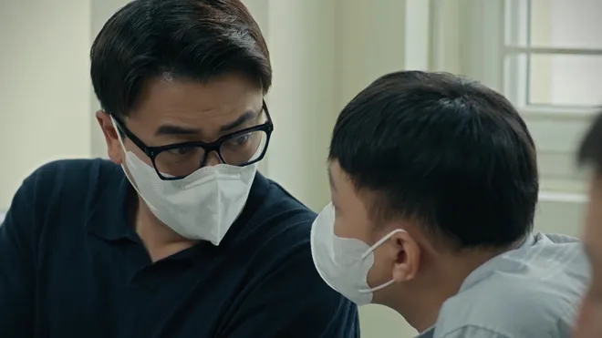 Dưới ô cửa sáng đèn - Tập 23: 'Tổng tài' Sơn mua công ty giúp Diệu?- Ảnh 2.