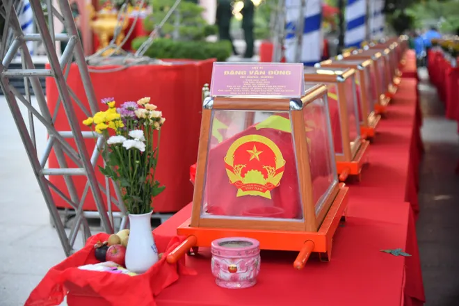 An Giang: Tổ chức Lễ viếng, truy điệu và an táng 235 hài cốt liệt sĩ- Ảnh 10.