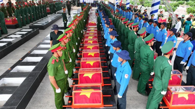 An Giang: Tổ chức Lễ viếng, truy điệu và an táng 235 hài cốt liệt sĩ- Ảnh 8.