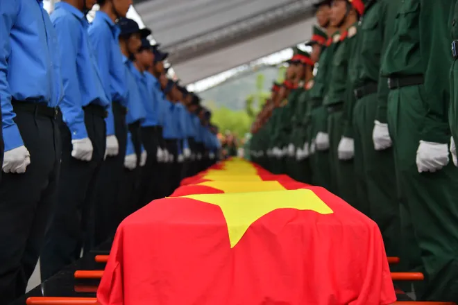 An Giang: Tổ chức Lễ viếng, truy điệu và an táng 235 hài cốt liệt sĩ- Ảnh 5.