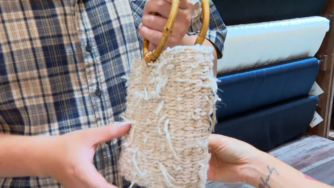 Sức sống mới của sợi tơ tằm: Từ món đồ thô mộc đến khát vọng trăm năm- Ảnh 2. Sức sống mới của sợi tơ tằm: Từ món đồ thô mộc đến khát vọng trăm năm- Ảnh 2.