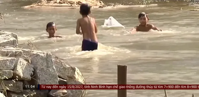 Nguy cơ đuối nước từ các hồ thủy lợi Lâm Đồng: hồi chuông cảnh báo khẩn thiết về công tác bảo đảm an toàn cho trẻ em vào mùa hè- Ảnh 8. Nguy cơ đuối nước từ các hồ thủy lợi Lâm Đồng: hồi chuông cảnh báo khẩn thiết về công tác bảo đảm an toàn cho trẻ em vào mùa hè- Ảnh 8.
