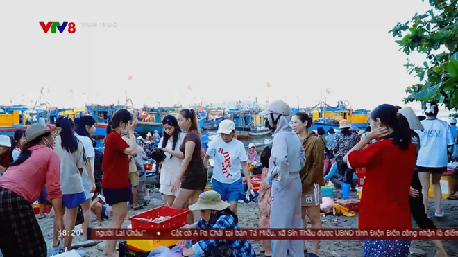 Chợ nổi Cửa Đại: Phiên chợ độc đáo trên cửa biển Quảng Ngãi thu hút du khách- Ảnh 5. Chợ nổi Cửa Đại: Phiên chợ độc đáo trên cửa biển Quảng Ngãi thu hút du khách- Ảnh 5.