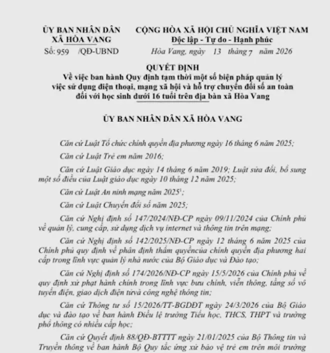 Xã đầu tiên tại Đà Nẵng ban hành quy định quản lý điện thoại đối với học sinh dưới 16 tuổi- Ảnh 2. Xã đầu tiên tại Đà Nẵng ban hành quy định quản lý điện thoại đối với học sinh dưới 16 tuổi- Ảnh 2.