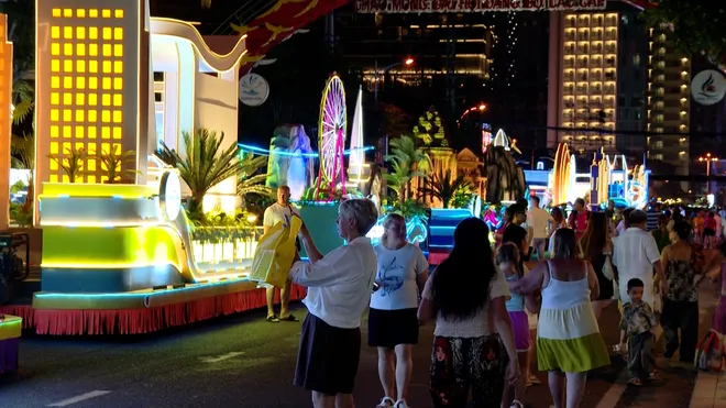 Festival kể chuyện di sản văn hóa biển Khánh Hòa- Ảnh 8. Festival kể chuyện di sản văn hóa biển Khánh Hòa- Ảnh 8.