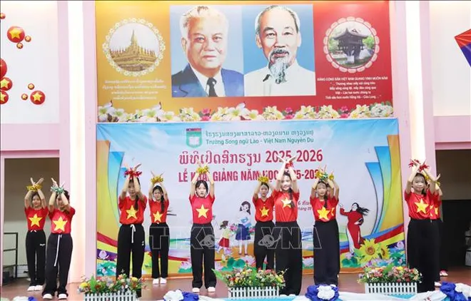 Quan hệ hữu nghị vĩ đại, đoàn kết đặc biệt và hợp tác toàn diện Việt Nam - Lào ngày càng gắn kết chiến lược- Ảnh 8. Quan hệ hữu nghị vĩ đại, đoàn kết đặc biệt và hợp tác toàn diện Việt Nam - Lào ngày càng gắn kết chiến lược- Ảnh 8.