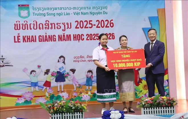 Quan hệ hữu nghị vĩ đại, đoàn kết đặc biệt và hợp tác toàn diện Việt Nam - Lào ngày càng gắn kết chiến lược- Ảnh 9. Quan hệ hữu nghị vĩ đại, đoàn kết đặc biệt và hợp tác toàn diện Việt Nam - Lào ngày càng gắn kết chiến lược- Ảnh 9.