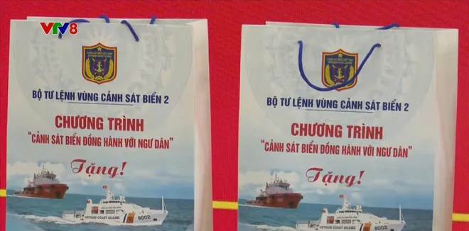 Nhiều hoạt động tri ân thăm hỏi ngư dân tại các đảo tiền tiêu- Ảnh 2. Nhiều hoạt động tri ân thăm hỏi ngư dân tại các đảo tiền tiêu- Ảnh 2.