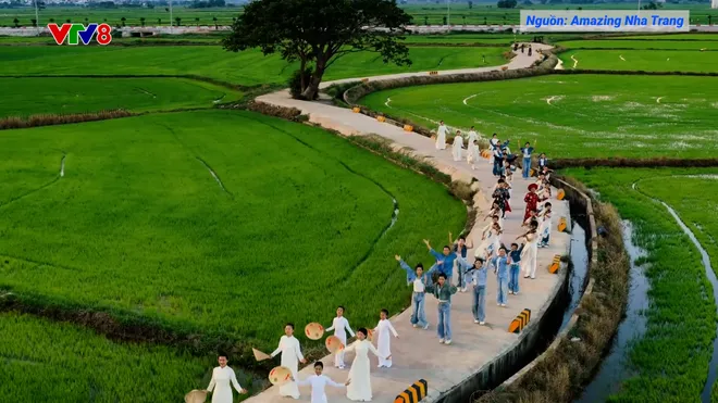 Sự cộng hưởng du lịch từ Festival Biển 2026: Khi "Vịnh Ngọc" không chỉ bừng sáng trên sân khấu- Ảnh 4. Sự cộng hưởng du lịch từ Festival Biển 2026: Khi "Vịnh Ngọc" không chỉ bừng sáng trên sân khấu- Ảnh 4.