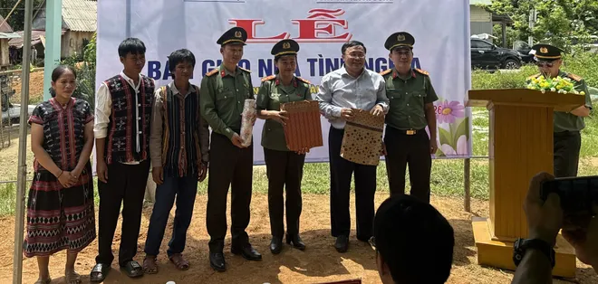Cảng h&agrave;ng kh&ocirc;ng Chu Lai chung tay x&acirc;y dựng nh&agrave; t&igrave;nh nghĩa: Lan tỏa tr&aacute;ch nhiệm v&igrave; cộng đồng- Ảnh 9.