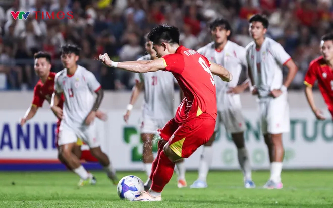 Việt Nam 4-0 Myanmar: Xuân Son mở màn, Đình Bắc chốt hạ trong màn tổng duyệt hoàn hảo- Ảnh 7. Việt Nam 4-0 Myanmar: Xuân Son mở màn, Đình Bắc chốt hạ trong màn tổng duyệt hoàn hảo- Ảnh 7.