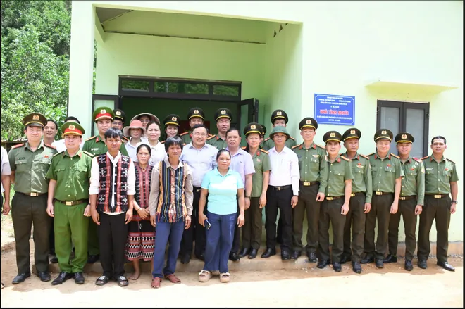 Cảng h&agrave;ng kh&ocirc;ng Chu Lai chung tay x&acirc;y dựng nh&agrave; t&igrave;nh nghĩa: Lan tỏa tr&aacute;ch nhiệm v&igrave; cộng đồng- Ảnh 1.