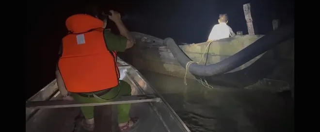 Quảng Trị: Ngăn chặn khai thác khoáng sản trái phép từ cơ sở- Ảnh 11. Quảng Trị: Ngăn chặn khai thác khoáng sản trái phép từ cơ sở- Ảnh 11.