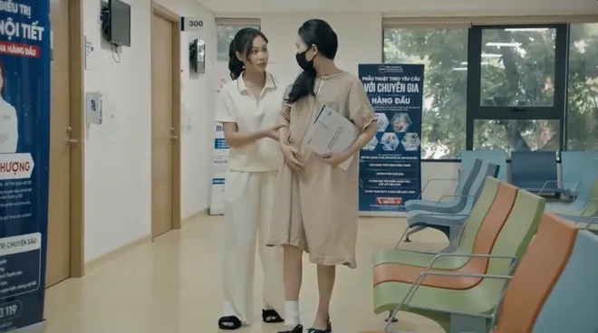 Dưới &ocirc; cửa s&aacute;ng đ&egrave;n - Tập 30: Diệu chạm mặt "tr&agrave; xanh" của chồng cũ - Ảnh 1.