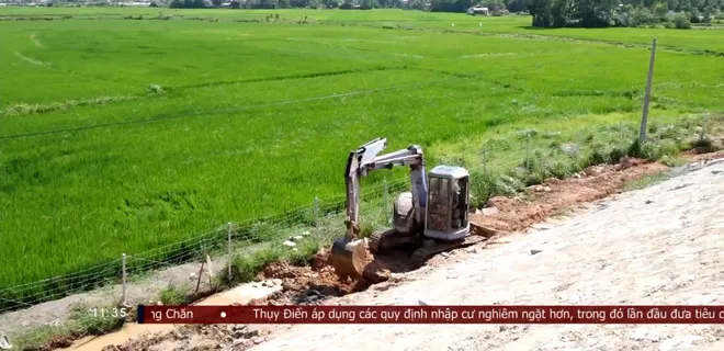 Đắk Lắk: Khắc phục bồi lấp kênh mương do thi công cao tốc- Ảnh 5. Đắk Lắk: Khắc phục bồi lấp kênh mương do thi công cao tốc- Ảnh 5.