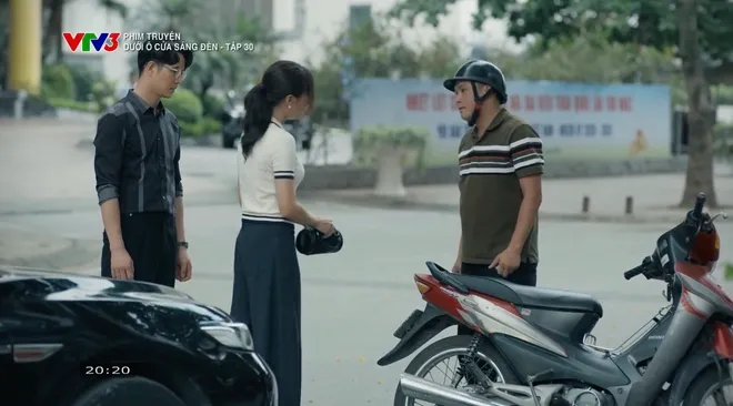 Dưới &ocirc; cửa s&aacute;ng đ&egrave;n - Tập 30: Bằng tỏ t&igrave;nh th&agrave;nh c&ocirc;ng với V&acirc;n - Ảnh 16.