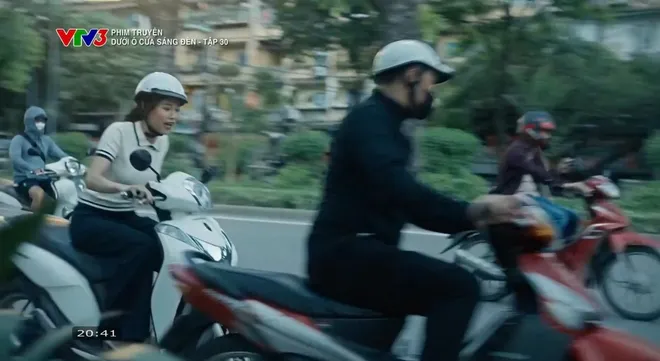 Dưới &ocirc; cửa s&aacute;ng đ&egrave;n - Tập 30: Bằng tỏ t&igrave;nh th&agrave;nh c&ocirc;ng với V&acirc;n - Ảnh 20.